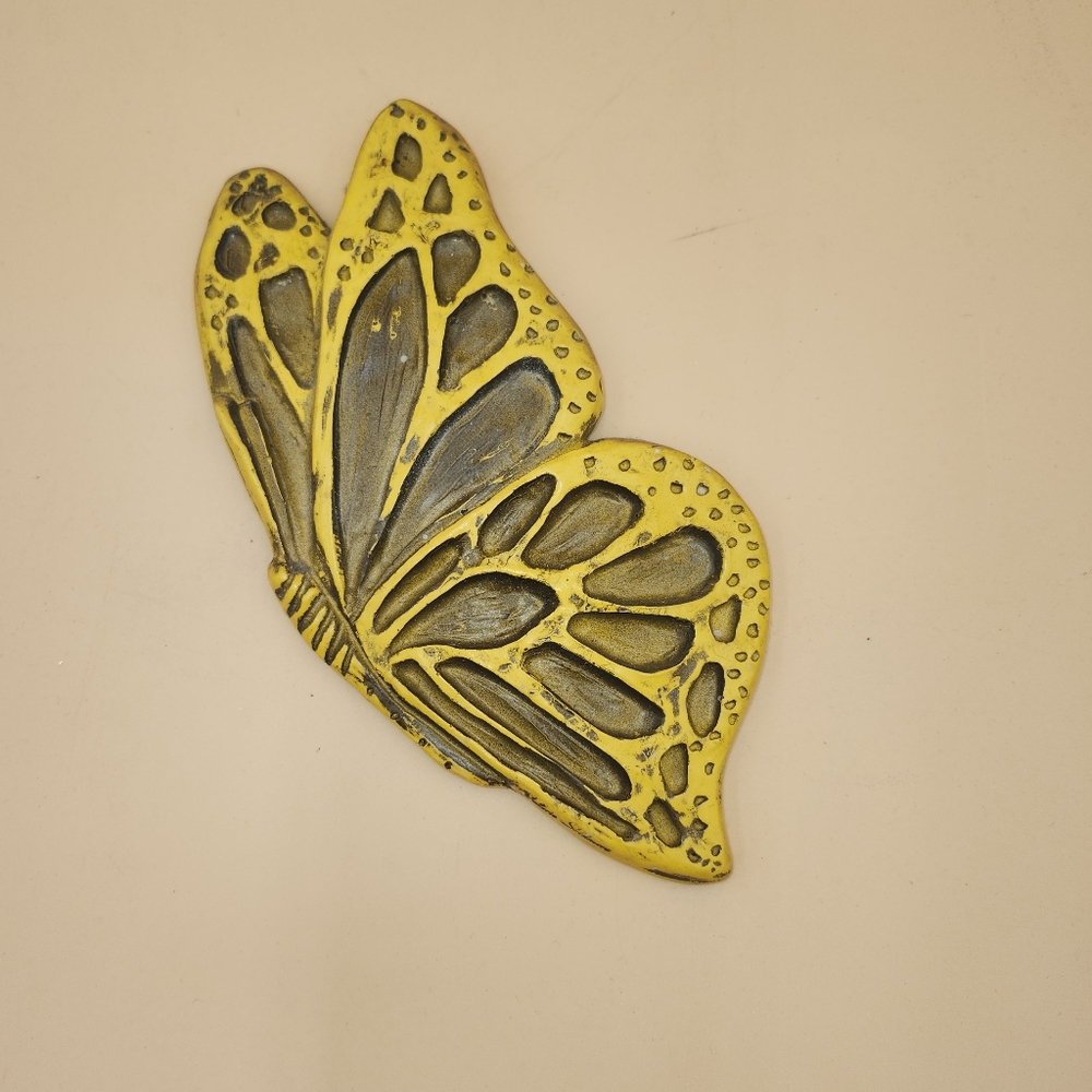Vintage 9.5" HODA wall hanging vintage yellow art decor